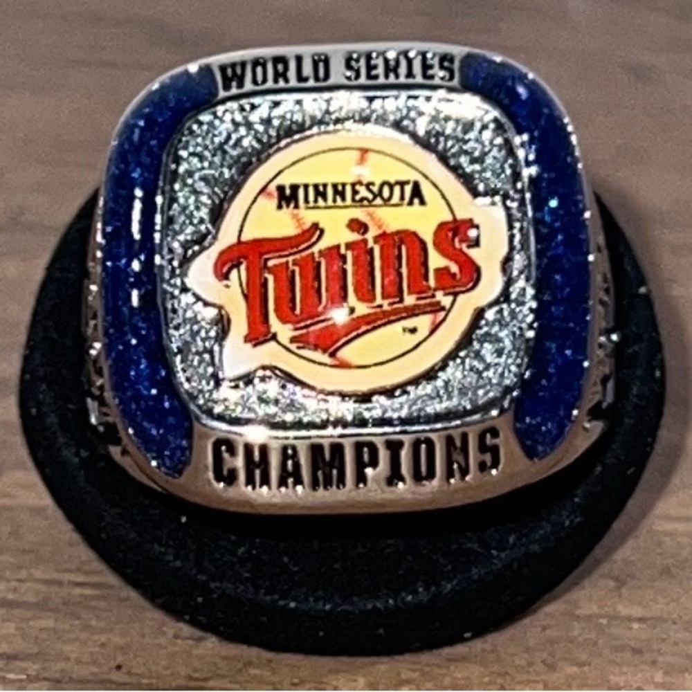 Minnesota Twins Commemorative 1991 World Series Championship Ring